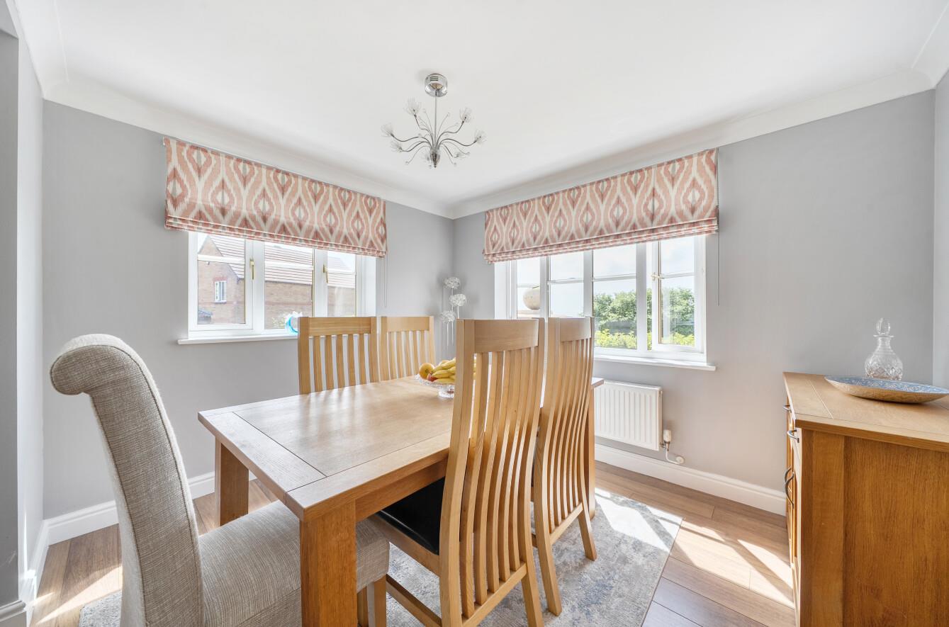 Ffordd Taliesin, Killay, Swansea, SA2 7DF